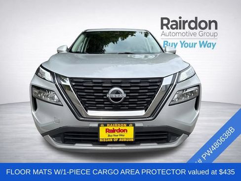 Used 2023 Nissan Rogue SV AWD/4WD image 2