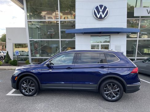 Certified 2022 Volkswagen Tiguan SE image 4
