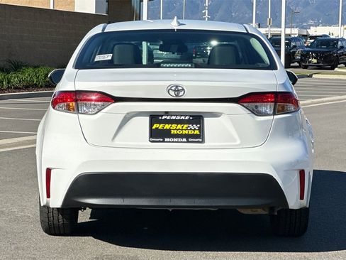 Used 2024 Toyota Corolla LE image 5