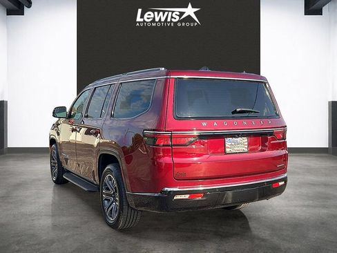 Used 2024 Jeep Wagoneer Series II AWD/4WD image 3