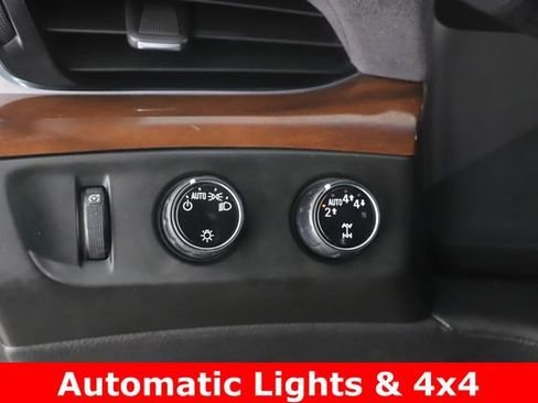 Used 2019 Cadillac Escalade Luxury AWD/4WD image 20