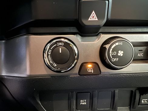 Used 2022 Toyota Tacoma SR image 26