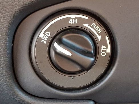 Certified 2023 Nissan Frontier PRO-4X w/ Pro Convenience Package AWD/4WD image 23