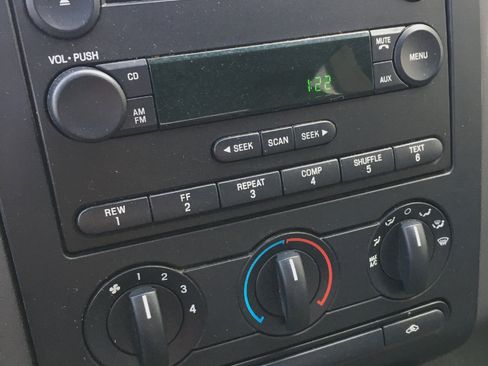 Used 2006 Ford F150 XLT image 22