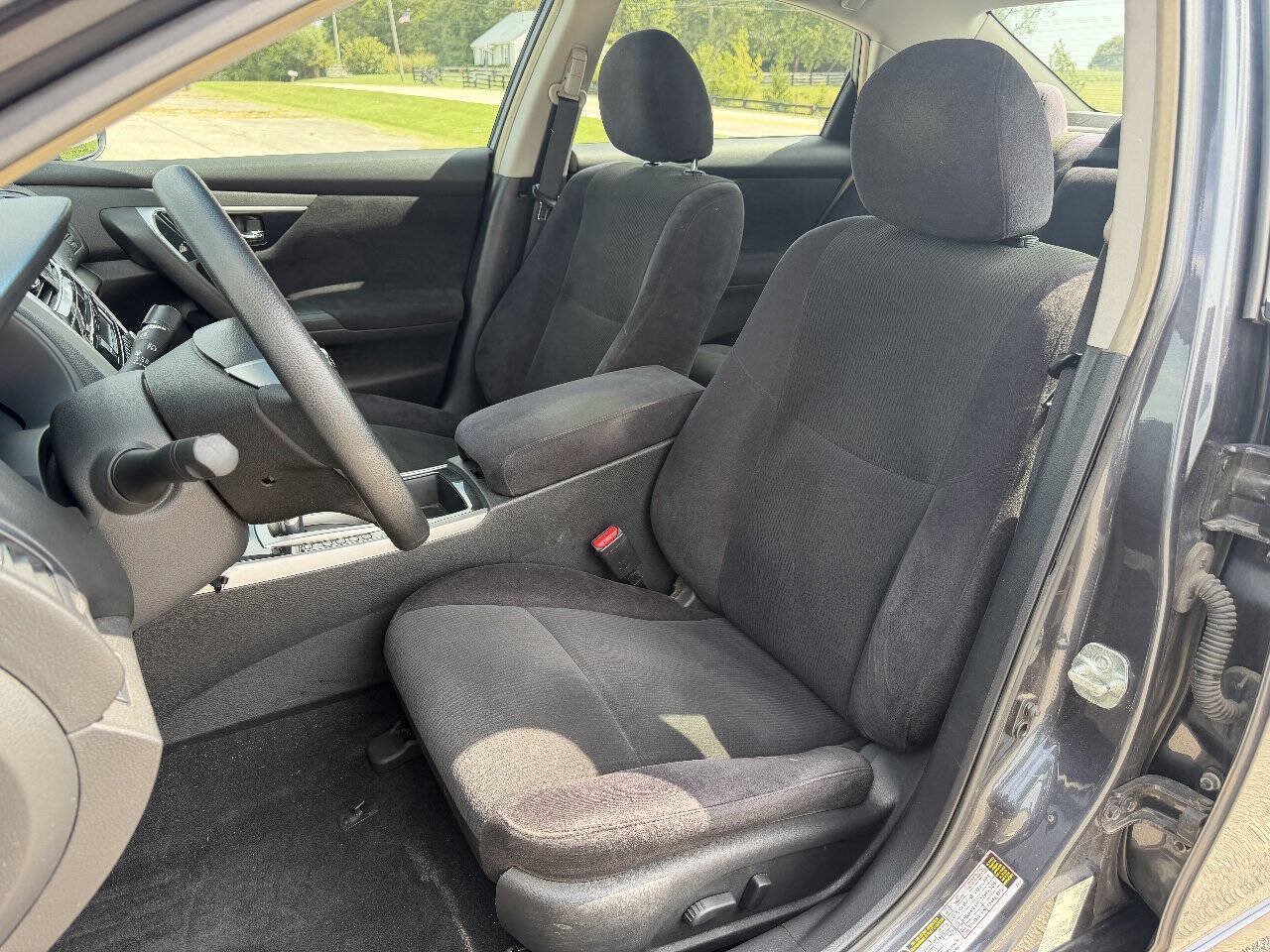 Used 2013 Nissan Altima 2.5 S FWD image 10
