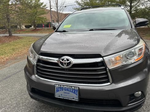 Used 2016 Toyota Highlander XLE w/ Protection Package #3 image 27
