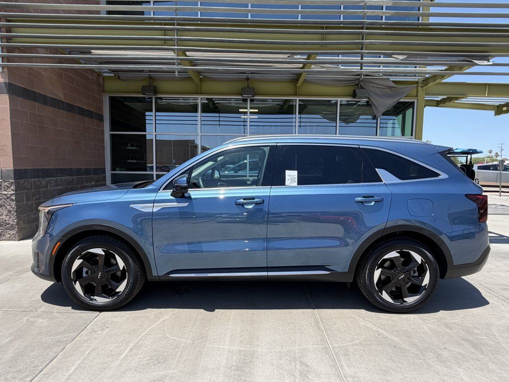 Used 2025 Kia Sorento EX AWD/4WD image 7