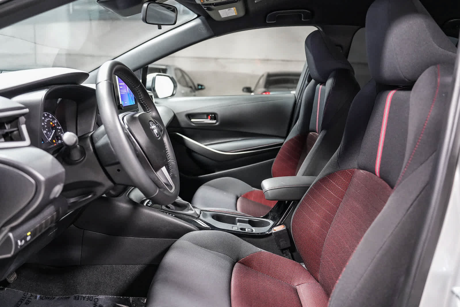 Certified 2025 Toyota Corolla SE FWD image 18