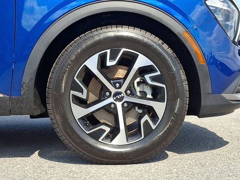 Certified 2023 Kia Sportage EX FWD image 8