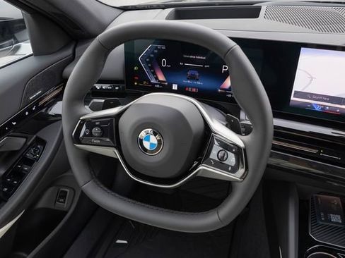 New 2026 BMW 530i xDrive w/ Premium Package image 24