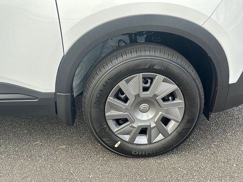 New 2026 Nissan Kicks S FWD image 12