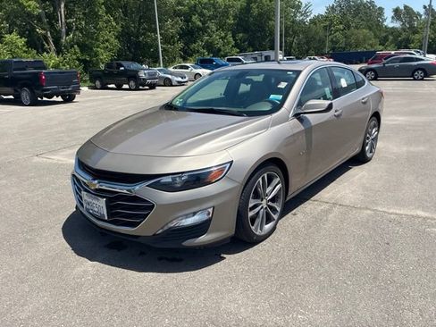 Used 2022 Chevrolet Malibu LT FWD image 3