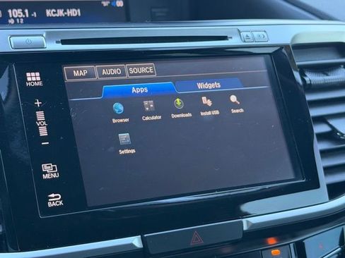 Used 2016 Honda Accord Touring image 37