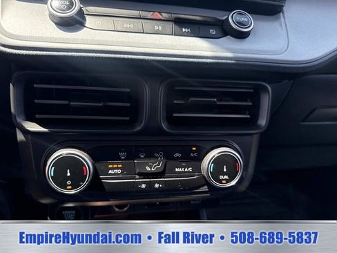 Used 2023 Ford Maverick Lariat w/ Equipment Group 500A Standard AWD/4WD image 23
