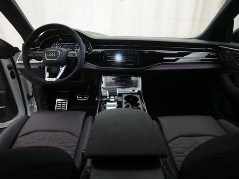 New 2026 Audi RS Q8 performance image 5