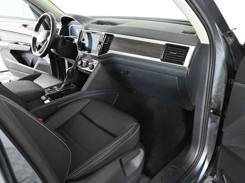 Certified 2023 Volkswagen Atlas SE w/ Panoramic Sunroof Package FWD image 11