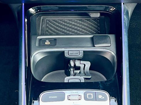 Certified 2026 Mercedes-Benz GLB 250 4MATIC image 24
