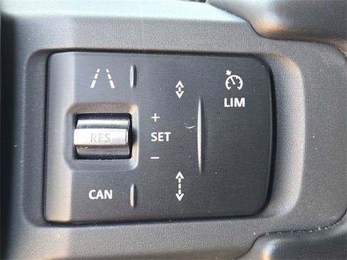 Used 2023 Land Rover Defender 130 X image 24