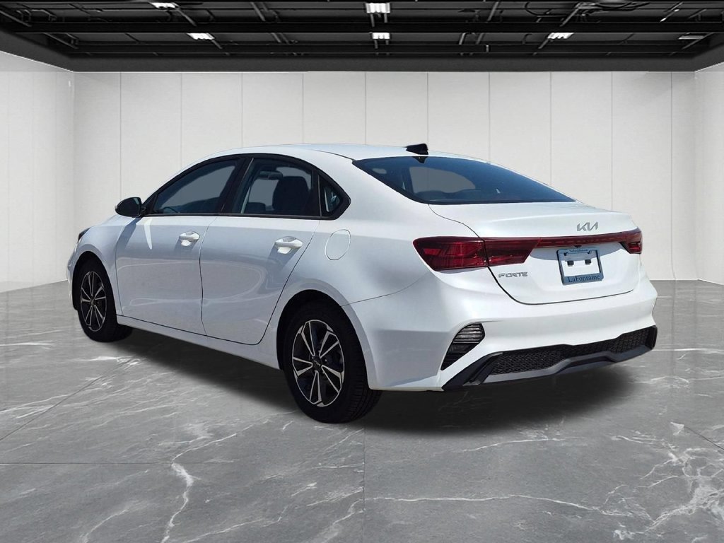 Used 2023 Kia Forte LXS FWD image 3