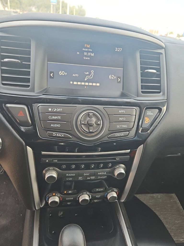 Used 2019 Nissan Pathfinder SV FWD image 10