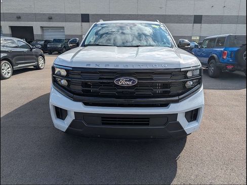New 2026 Ford Expedition Active AWD/4WD image 2