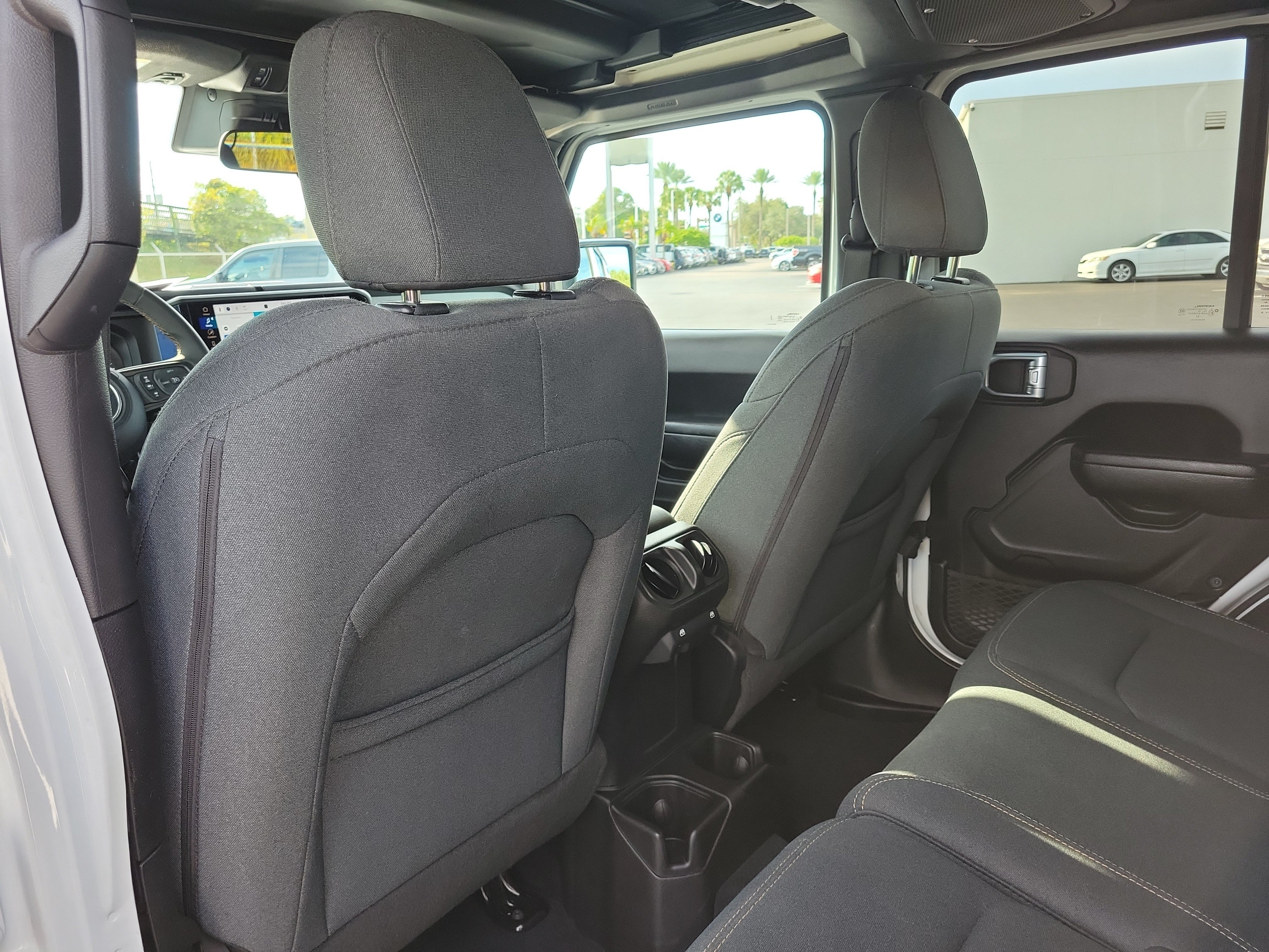 Used 2024 Jeep Wrangler Unlimited Sport AWD/4WD image 11