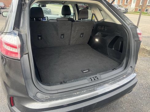 Used 2020 Ford Edge SE image 7