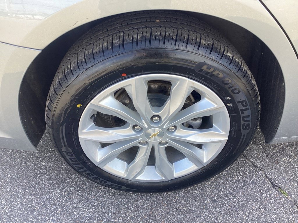Used 2024 Chevrolet Malibu LT FWD image 7