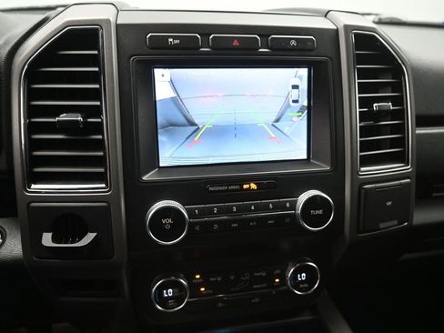 Used 2019 Ford Expedition Max XLT RWD image 4