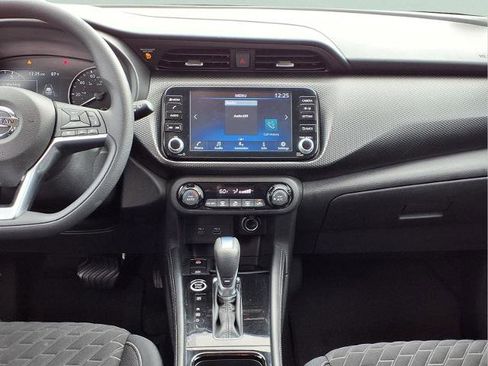 Certified 2021 Nissan Kicks SV FWD image 15