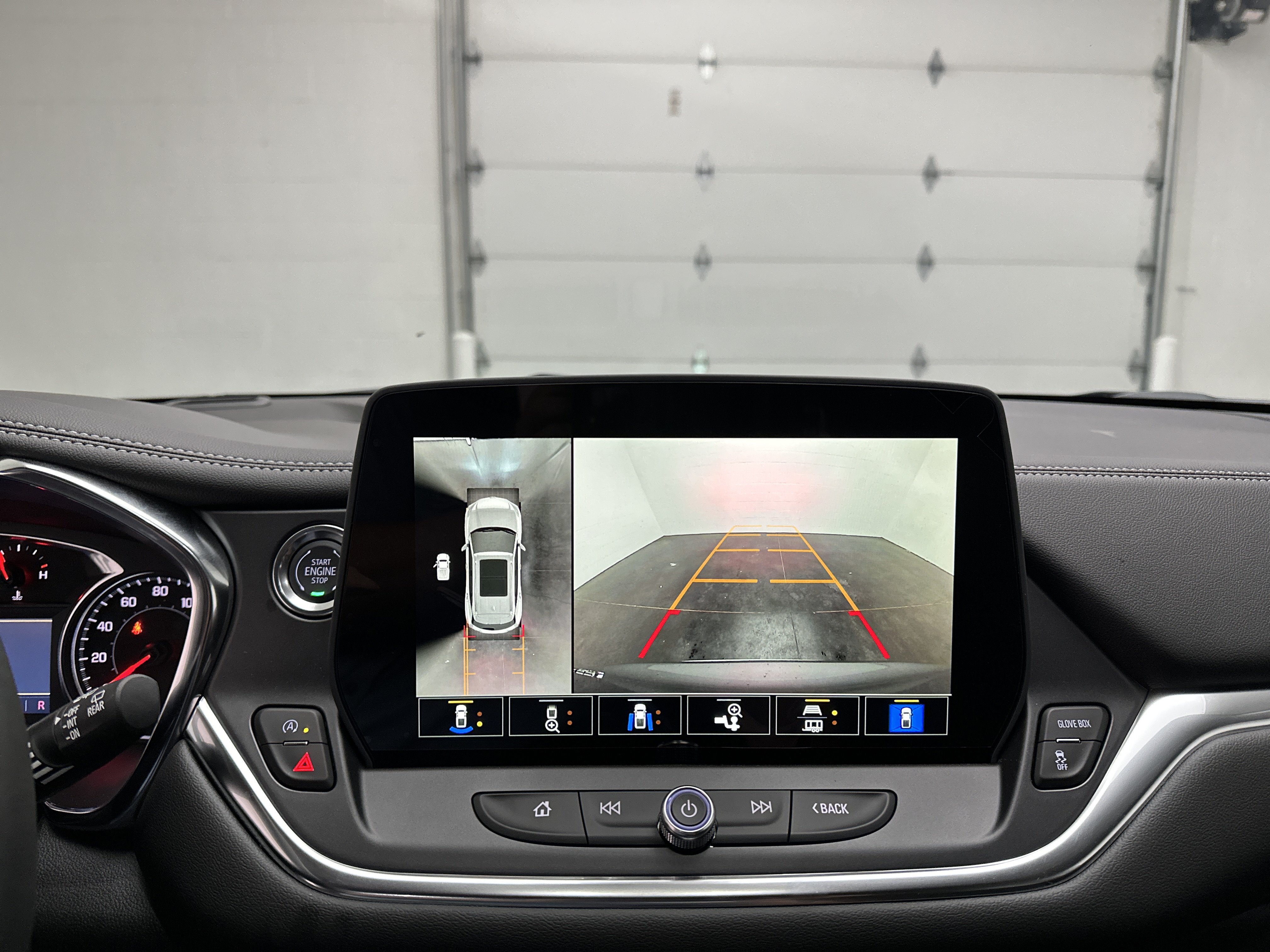 New 2026 Chevrolet Blazer LT w/ Sound & Technology Package FWD image 33