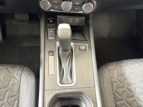 Used 2025 Nissan Kicks SV FWD image 20