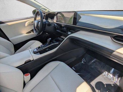 Used 2026 Toyota Crown w/ Advanced Technology Package AWD/4WD image 22