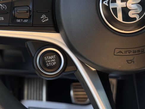 Used 2018 Alfa Romeo Stelvio Ti Sport image 36