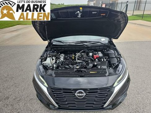 Used 2025 Nissan Altima 2.5 SV FWD image 29