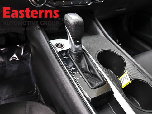 Used 2025 Nissan Altima 2.5 SV FWD image 13
