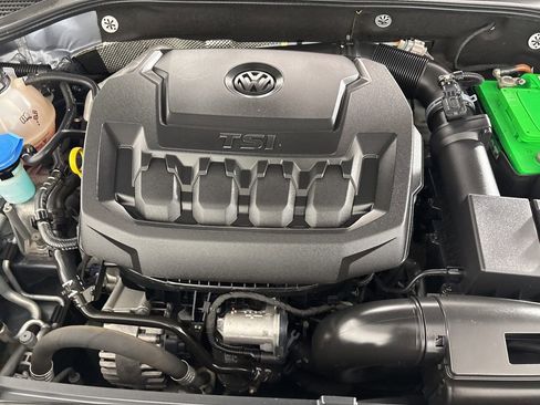 Used 2020 Volkswagen Passat 2.0T R-Line image 31