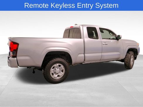 Used 2022 Toyota Tacoma SR w/ SR Convenience Package image 8