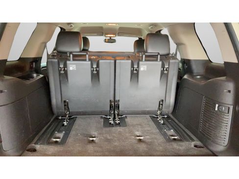 Used 2012 Chevrolet Tahoe LT RWD image 23