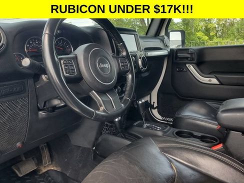 Used 2017 Jeep Wrangler Unlimited Rubicon w/ Cold Weather Group AWD/4WD image 12