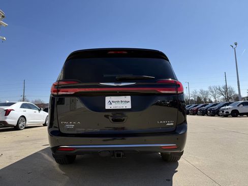 Used 2021 Chrysler Pacifica Limited w/ Premium & Safety Sphere Group AWD/4WD image 36