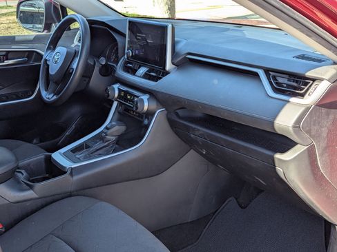 Used 2023 Toyota RAV4 XLE w/ Convenience Package image 29