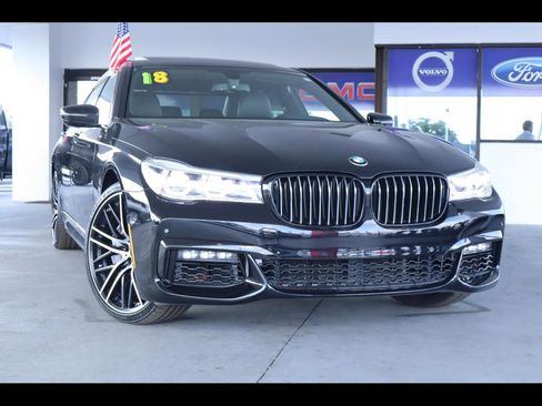 Used 2018 BMW 750i RWD image 1
