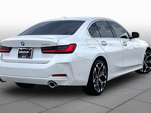 Used 2025 BMW 330i Sedan w/ M Sport Package RWD image 12