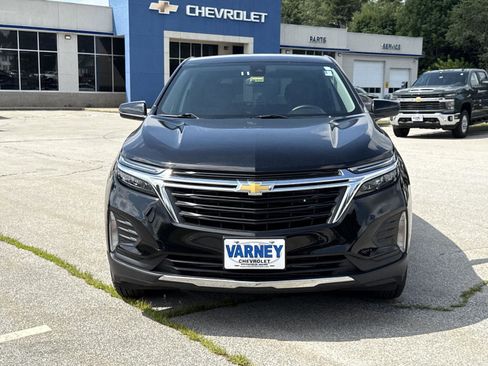Used 2024 Chevrolet Equinox LT image 2
