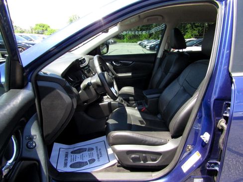 Used 2020 Nissan Rogue SL image 17