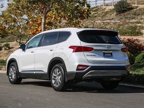 Used 2020 Hyundai Santa Fe SE image 4