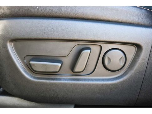 Certified 2025 MAZDA CX-70 Plug-In Hybrid w/ Premium Plus image 27