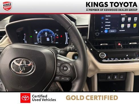 Used 2024 Toyota Corolla Cross XLE AWD/4WD image 18