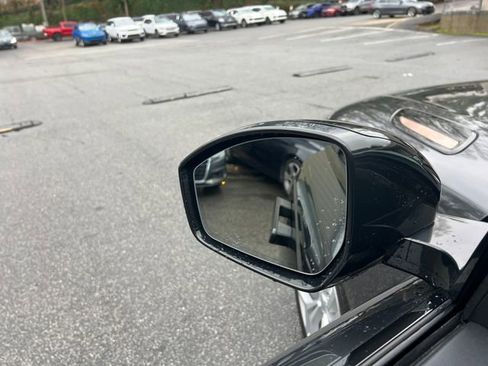 Used 2020 Land Rover Range Rover Velar R-Dynamic S image 13